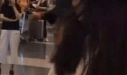 倪妮最近在机场被爆料视频,时尚穿搭引发热议