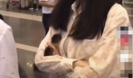 倪妮最近在机场被爆料视频,时尚穿搭引发热议
